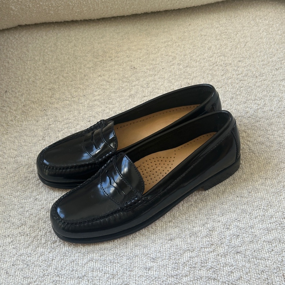 G.H. Bass & Co. Black Leather Loafers unworn